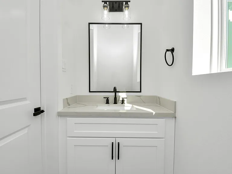 1507 Robin St #B — Photo 24