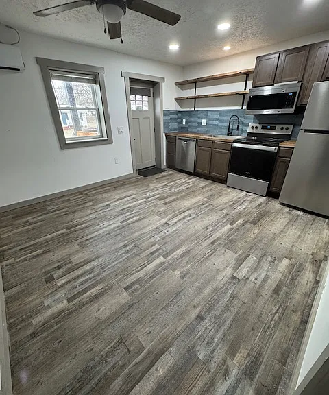 534 Lee St #13 — Photo 1
