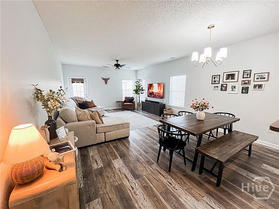 2nd image of 30 Blue Oak Drive