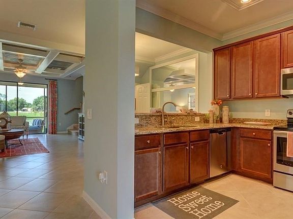 3rd image of 8892 Via Isola Ct