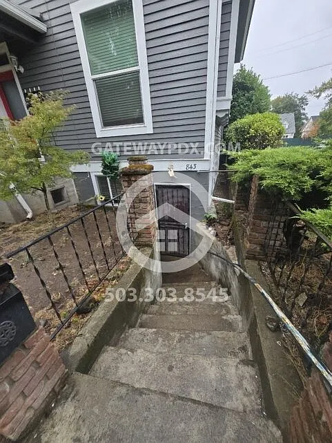 843 Liberty Street. NE — Photo 3