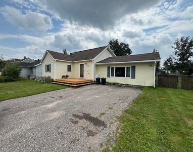 219 W 8th Ave, Sault Sainte Marie, MI, 49783