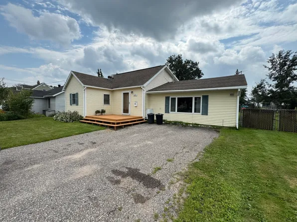 219 W 8th Ave, Sault Sainte Marie, MI 49783