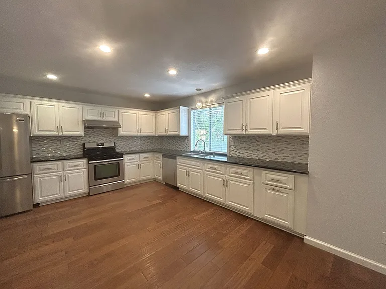 4344 Stone Mountain Dr — Photo 6