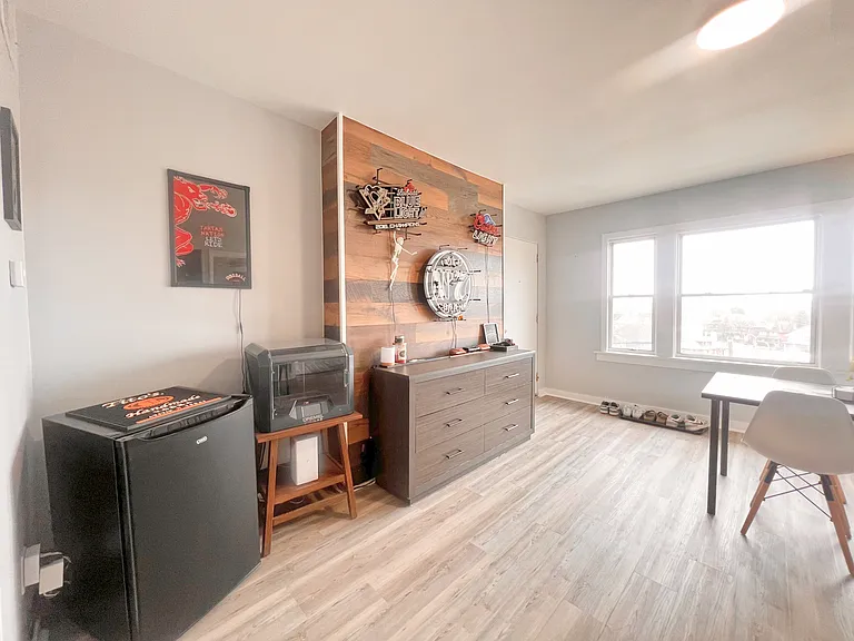 5737 Hobart St #5 — Photo 23