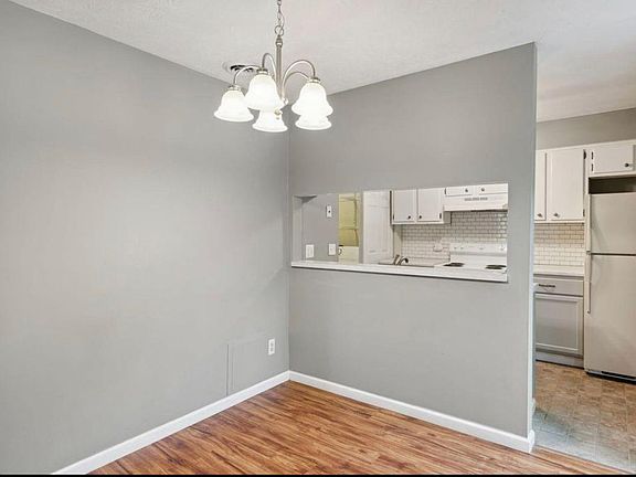 3rd image of 29 Moonbeam Ct #7A