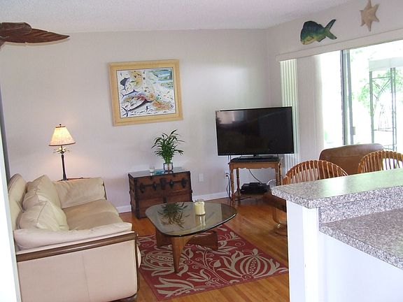 5th image of 644 Lois Ln