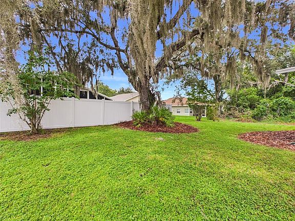 3rd image of 35601 WICKINGHAM COURT