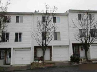 225 Aspen Knolls Way, Staten Island, NY 10312
