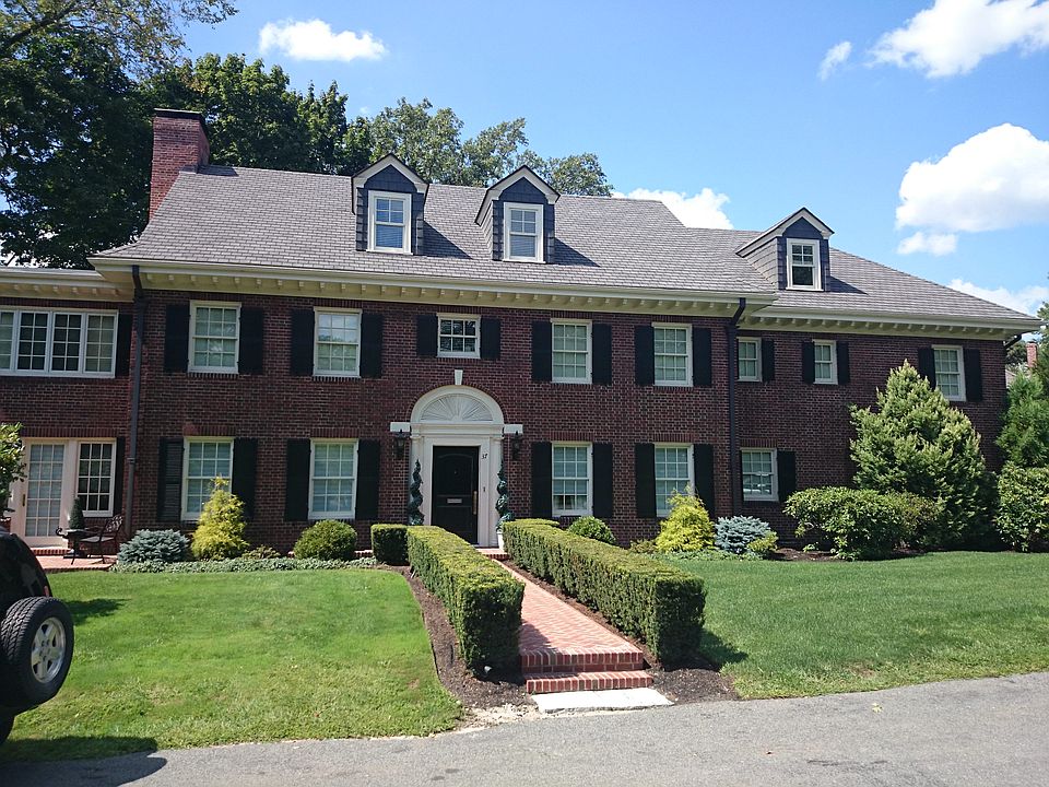 2nd image of 37 Woodman Rd