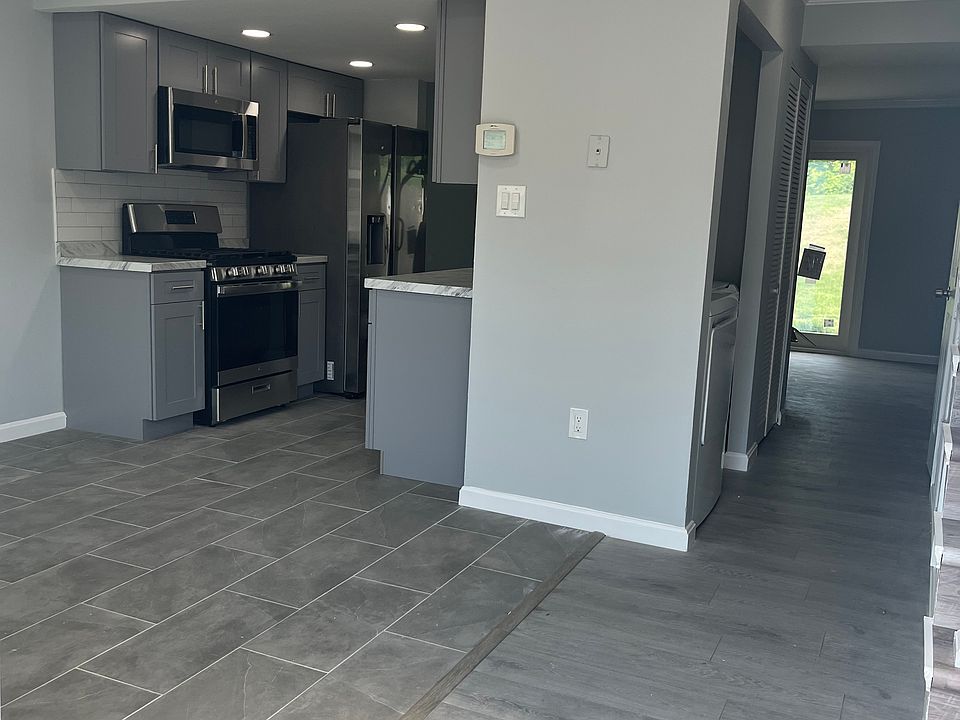 1st image of 6439 Colonial Knl