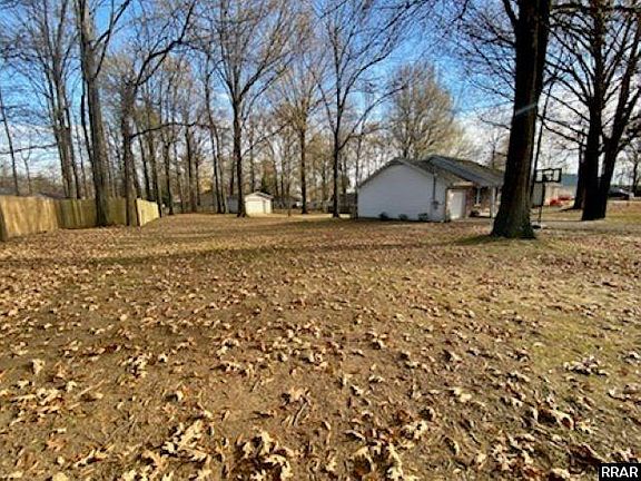3rd image of 1210 Acorn Dr