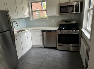 224-11 64th Ave #B, Oakland Gardens, NY 11364