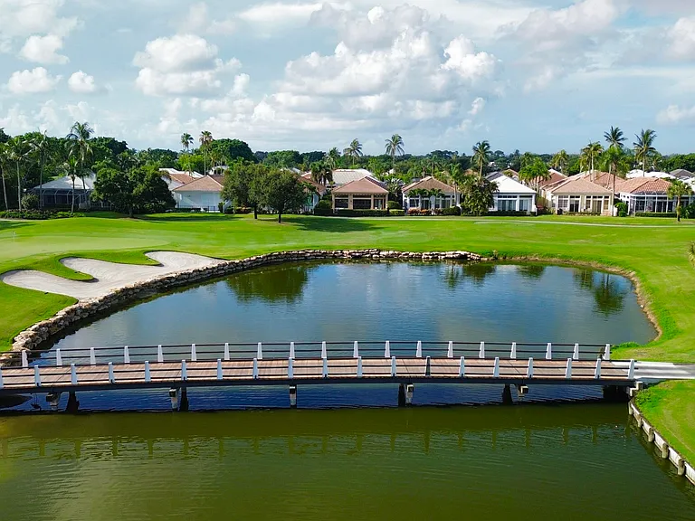 210 Coral Cay Ter — Photo 3