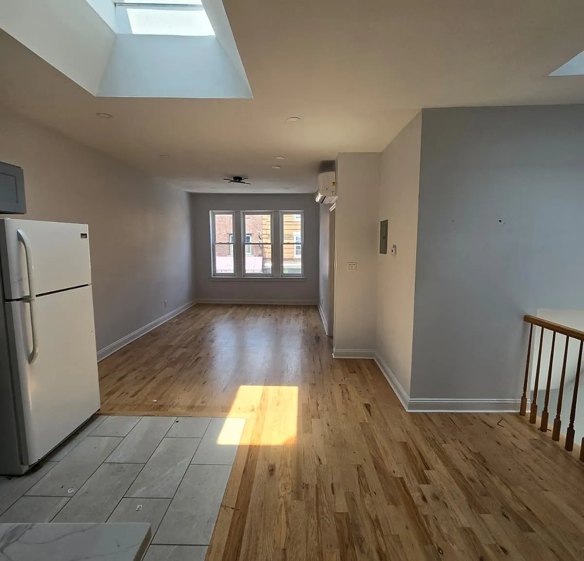 3 bed, $3,000 — Photo 2