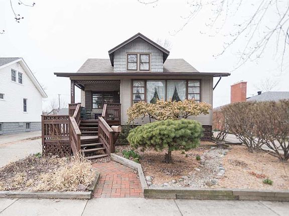2nd image of 26681 Oak St