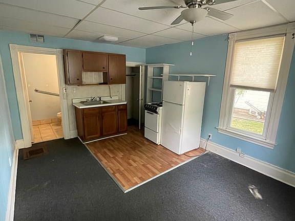 2nd image of 25 Parkview Ave