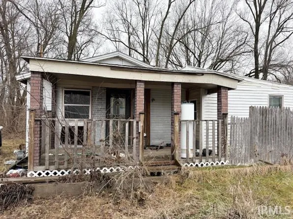 26103 1/2 Rogers Rd, Elkhart, IN 46514