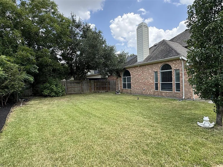 17630 Riata Springs Ln — Photo 28