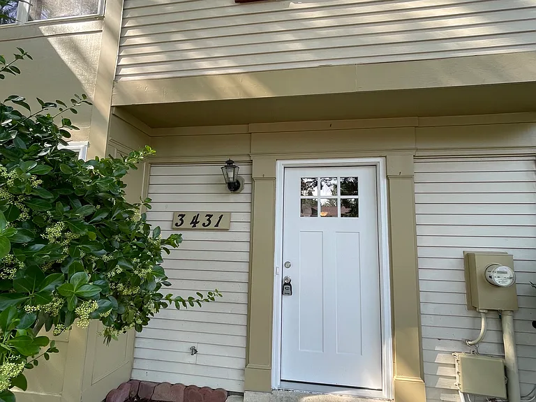 3431 Elenoir Ct — Photo 1