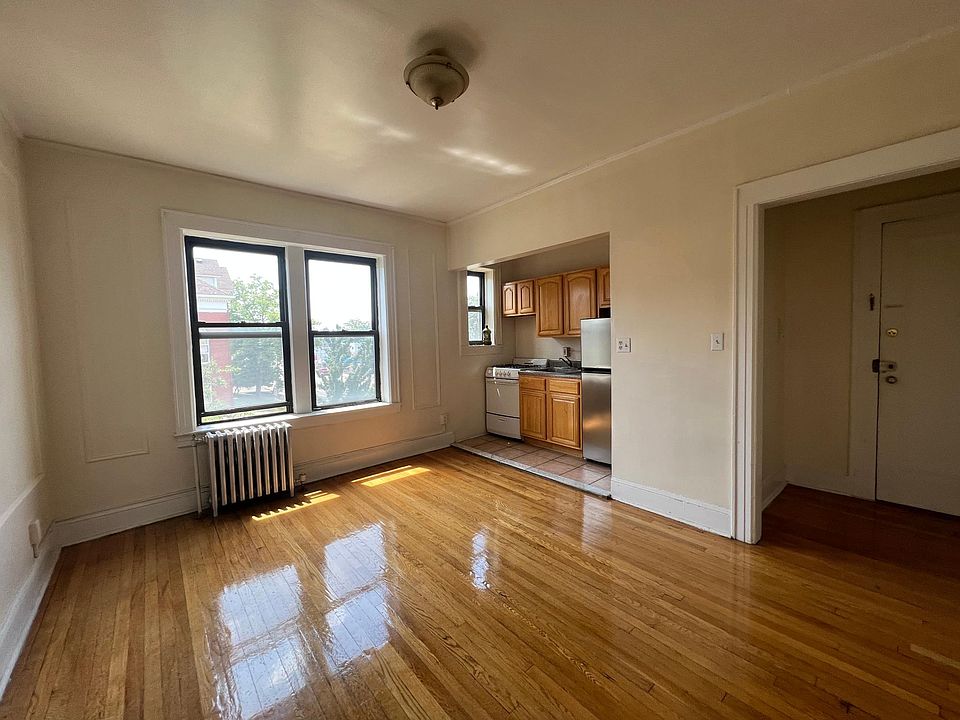 1st image of 46 Hill St #405