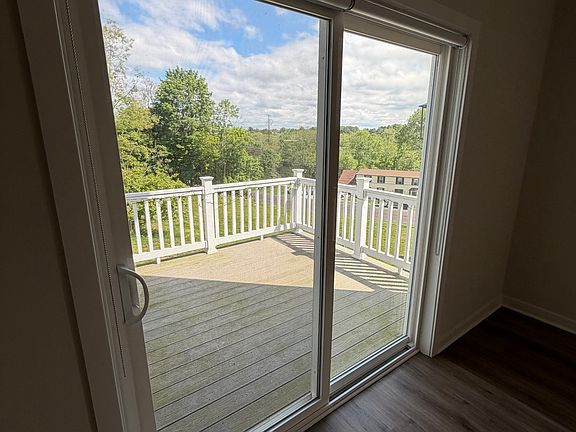 5th image of 739 Hunsberger Rd