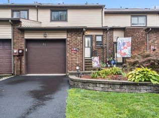81 Chelsea Cir, Flemington, NJ 08822