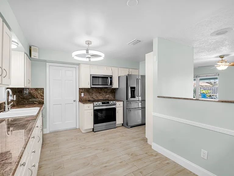 1770 S Merrimac Dr — Photo 3