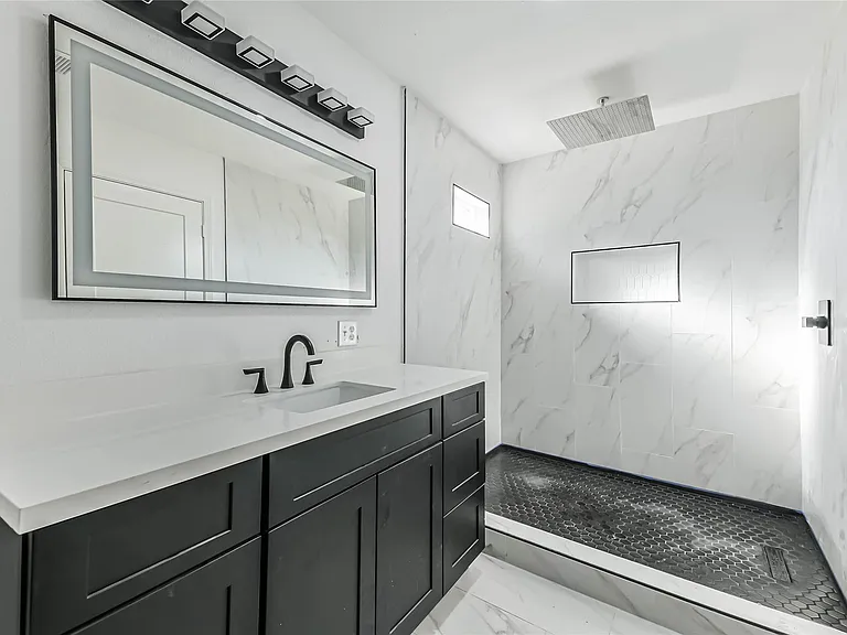135 E Janisch Rd — Photo 10