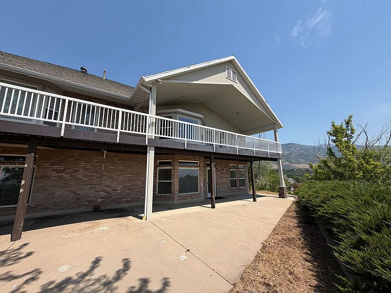 1835 N Beechwood Dr — Photo 53