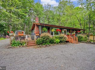 167 Tommys Ln, Pocono Lake, PA 18347
