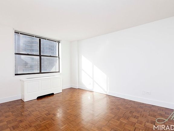 4th image of 330 E 39th St APT 32P