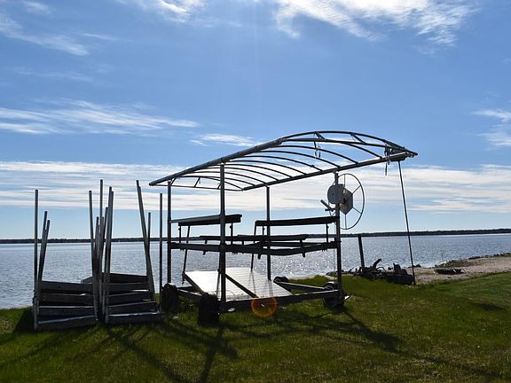 5th image of Xx West Shore Dr