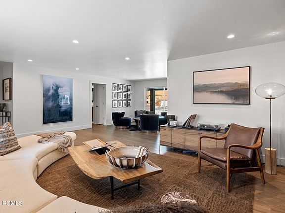 5th image of 2607 E Nottingham Way