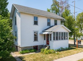 751 Division St, Oshkosh, WI 54901