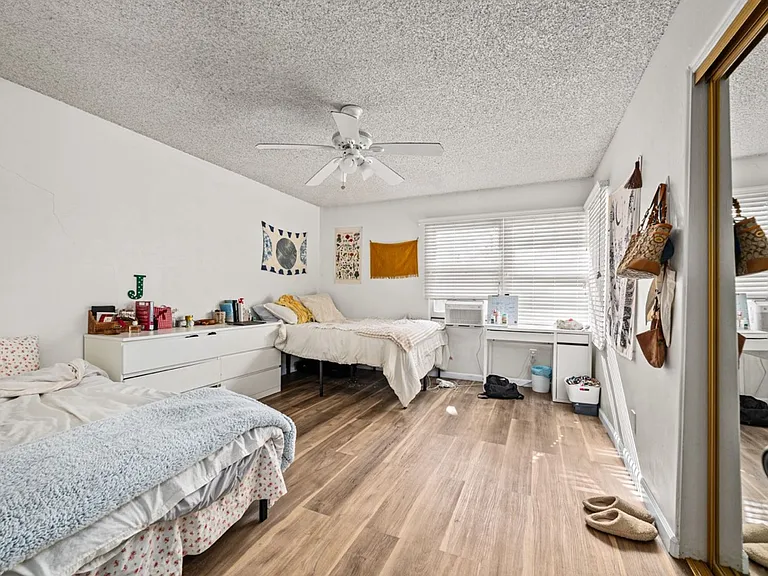 6239-6241 Mary Lane Dr — Photo 9