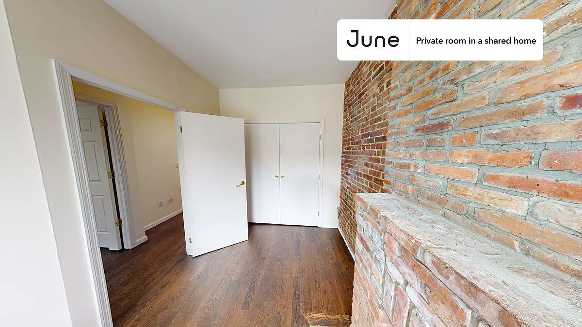 Full bedroom in 4 bed/1.5 bath home in Central Harlem #1739 D — Photo 3
