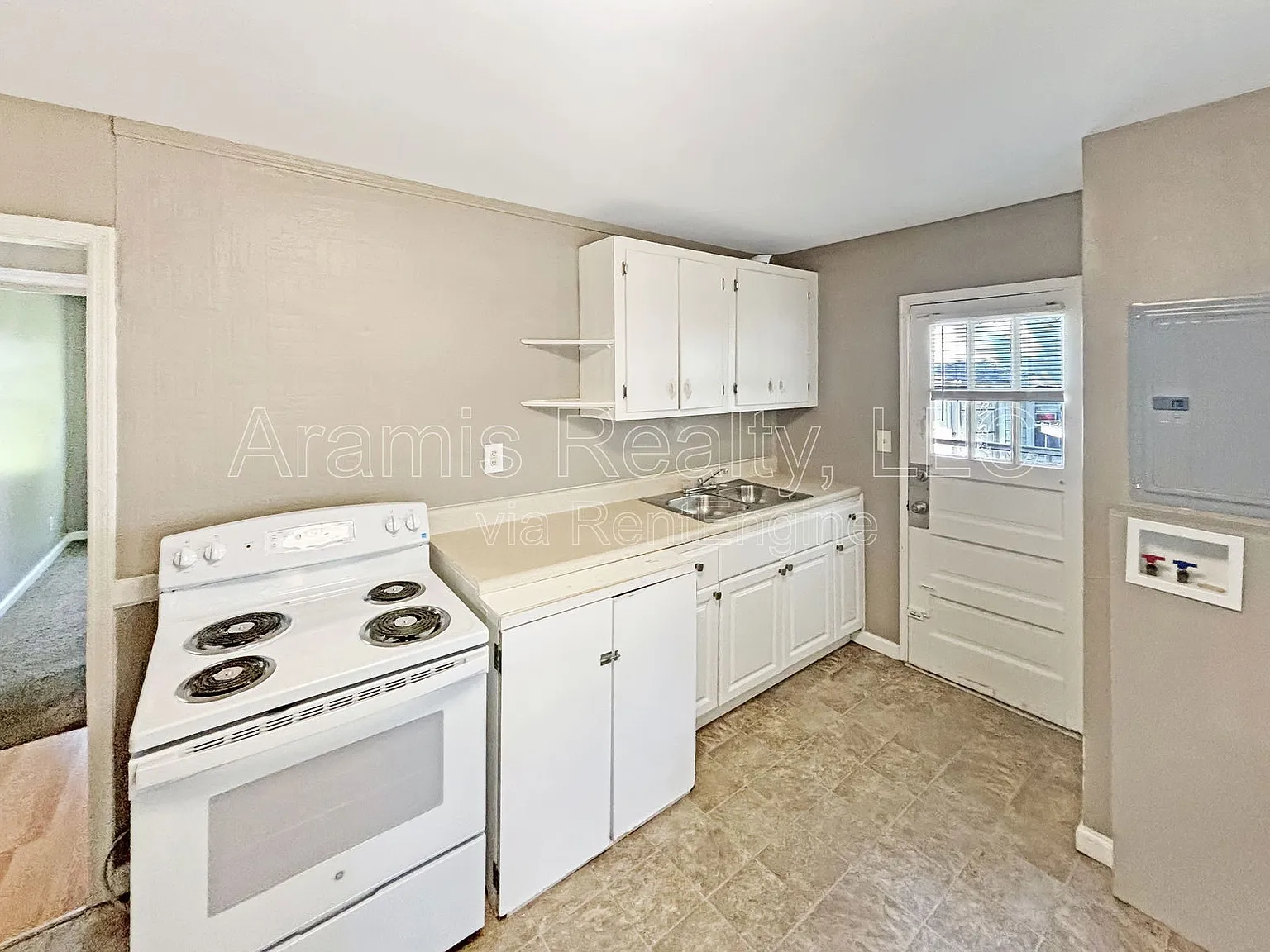 2 bed, 1.0 bath, 794 sqft, $1,195 — Photo 3
