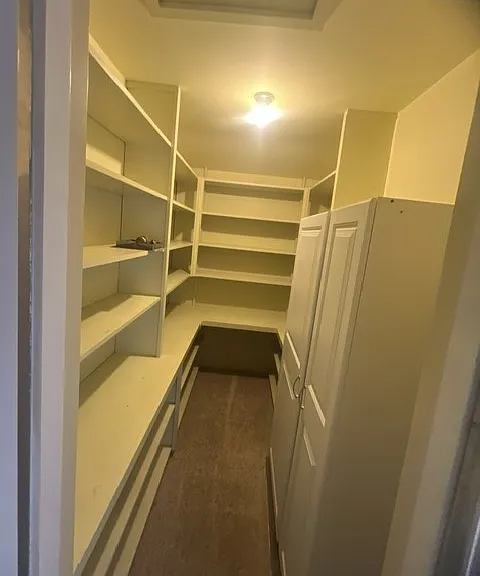 1702 Whitley Ave — Photo 18