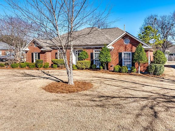 3rd image of 8811 Oak Meadow Ct