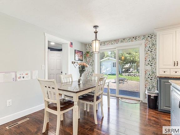 5th image of 115 Elm Ave