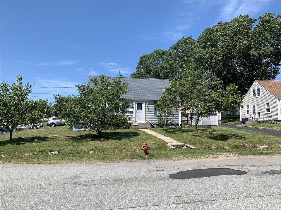 135 Pawtuxet Ter, West Warwick, RI 02893 Zillow