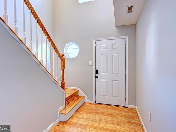 5th image of 8023 Apple Valley Dr