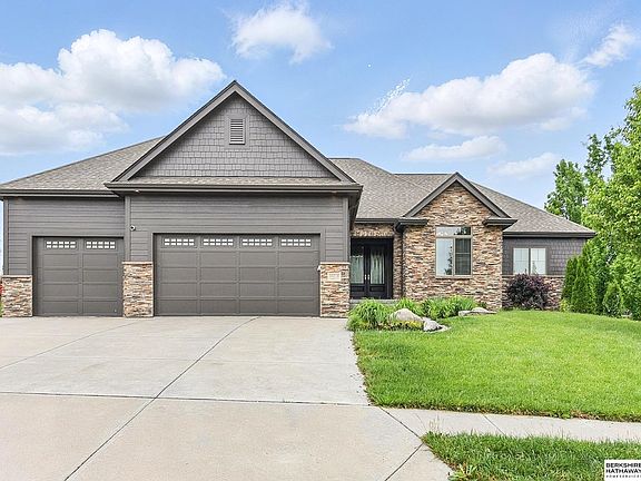3rd image of 10218 Spyglass Dr