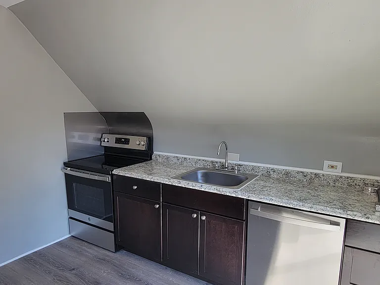 1042 N Clarkson St #2 — Photo 11