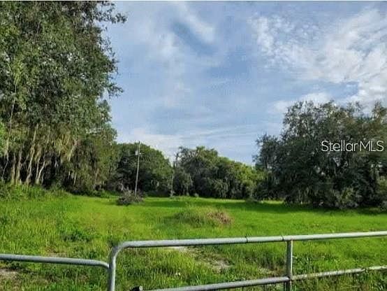 2nd image of 10510 Sumner Rd