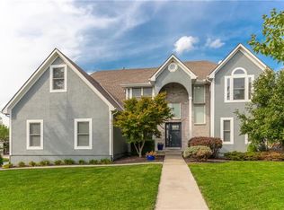25600 E 31st Ter, Blue Springs, MO 64015