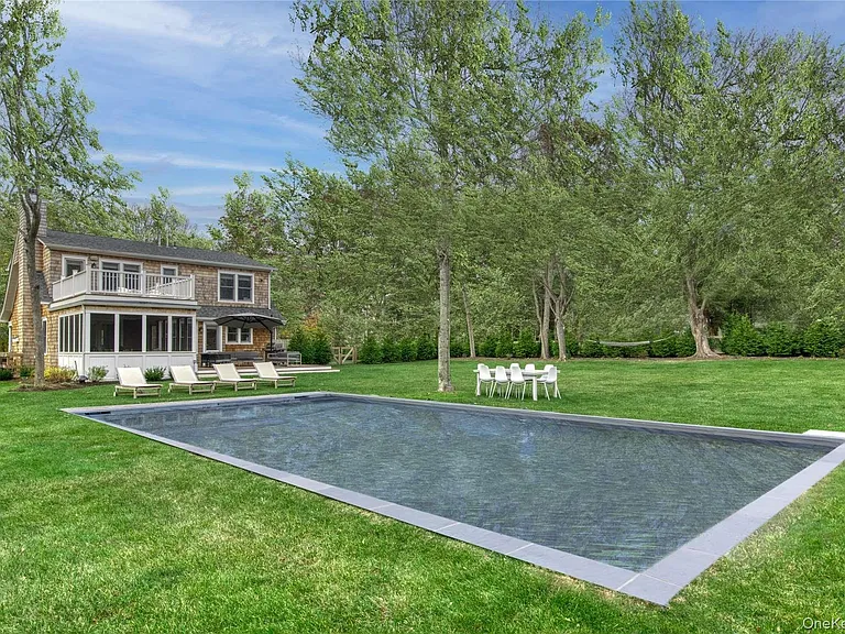 1700 Cedar Dr — Photo 3