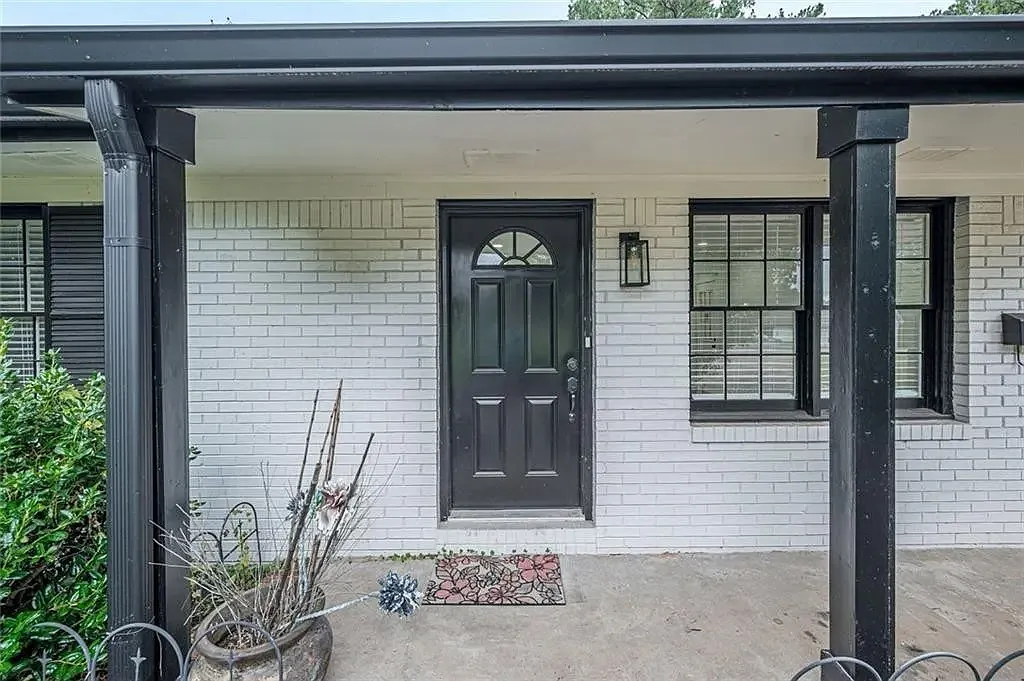 3 bed, 1500 sqft, $2,490 — Photo 2