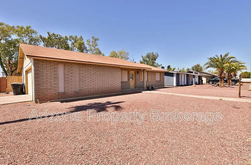 3 bed, 2.0 bath, 1512 sqft, $1,895 — Photo 3